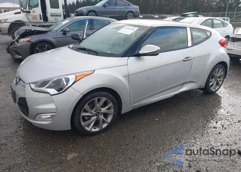 2017 Hyundai Veloster z USA, uszkodzony, nr VIN KMHTC6AD0HU305071